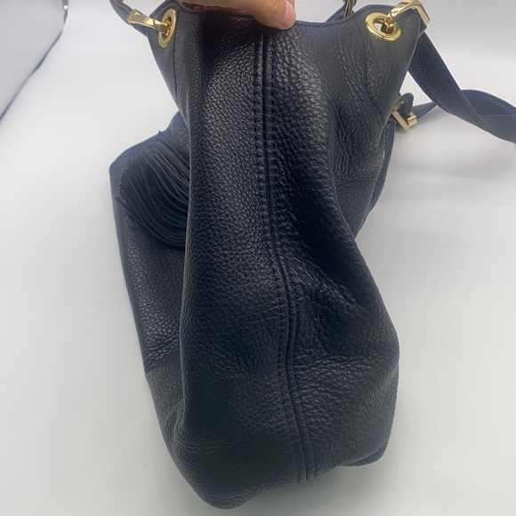 Michael Kors - Camden Black Pebbled Leather Shoulder Handbag With Snap Closure - Picture 4 of 16